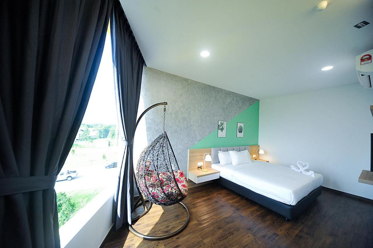 Mye Hotel Муар Екстериор снимка
