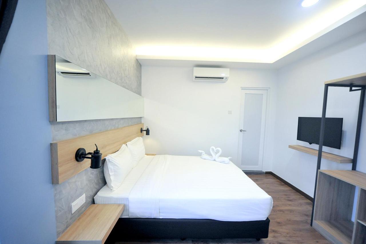 Mye Hotel Муар Екстериор снимка