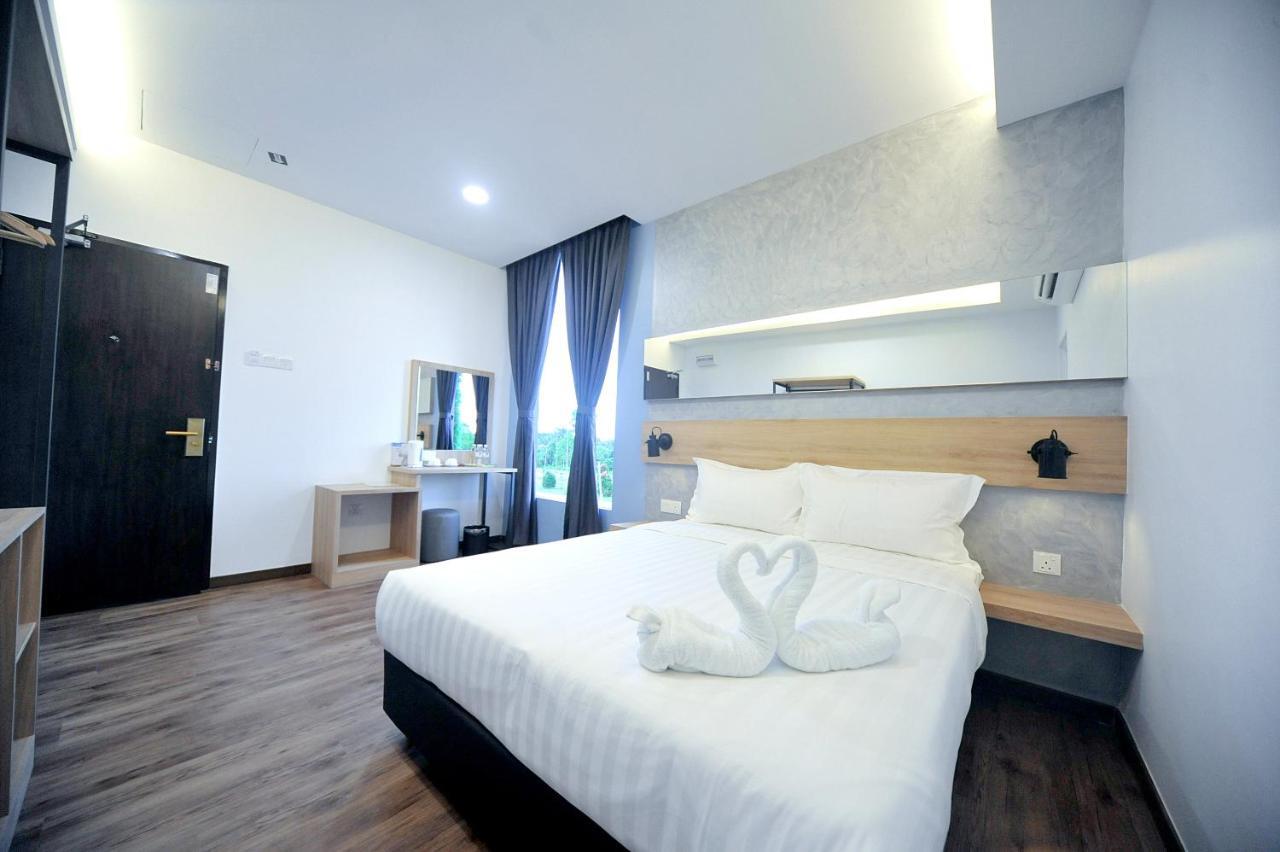 Mye Hotel Муар Екстериор снимка