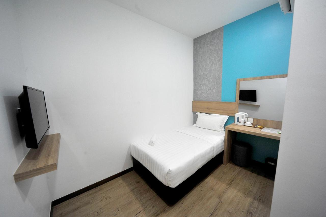 Mye Hotel Муар Екстериор снимка